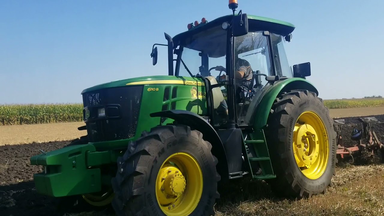 Оранка. Massey Ferguson 6713 & JohnDeere 6110b.