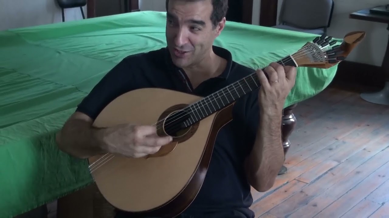 Paulo Soares performs Balada de Coimbra