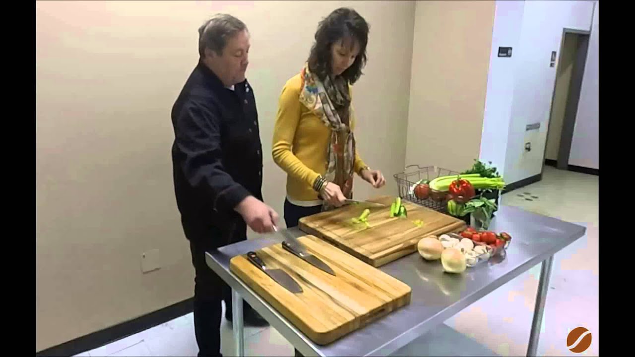 Wusthof House Executive Chef Mike at JL Hufford - How to Use a Knife