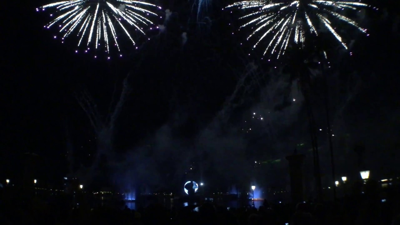 NEW 2016 EPCOT Illuminations Let There Be Peace On Earth Holiday Tag/Finale Christmas Fireworks Show