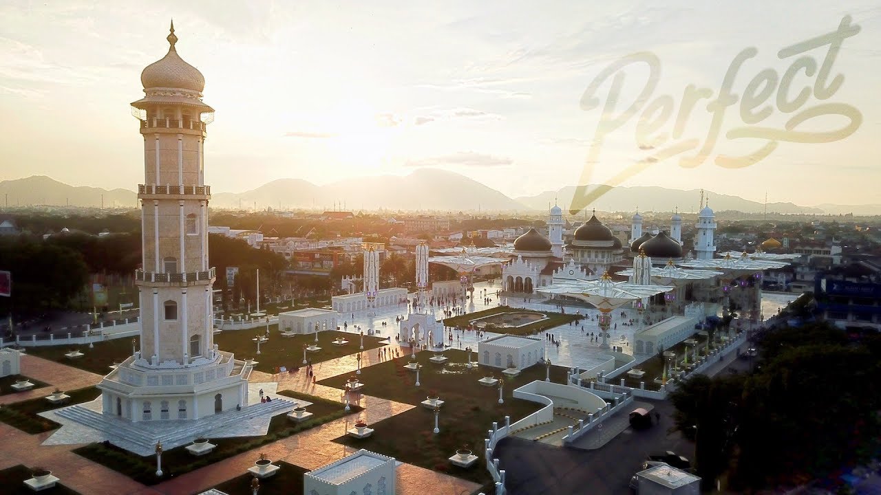 Megah - Mesjid Raya Baiturrahman Banda Aceh - Baiturrahman Grand Mosque