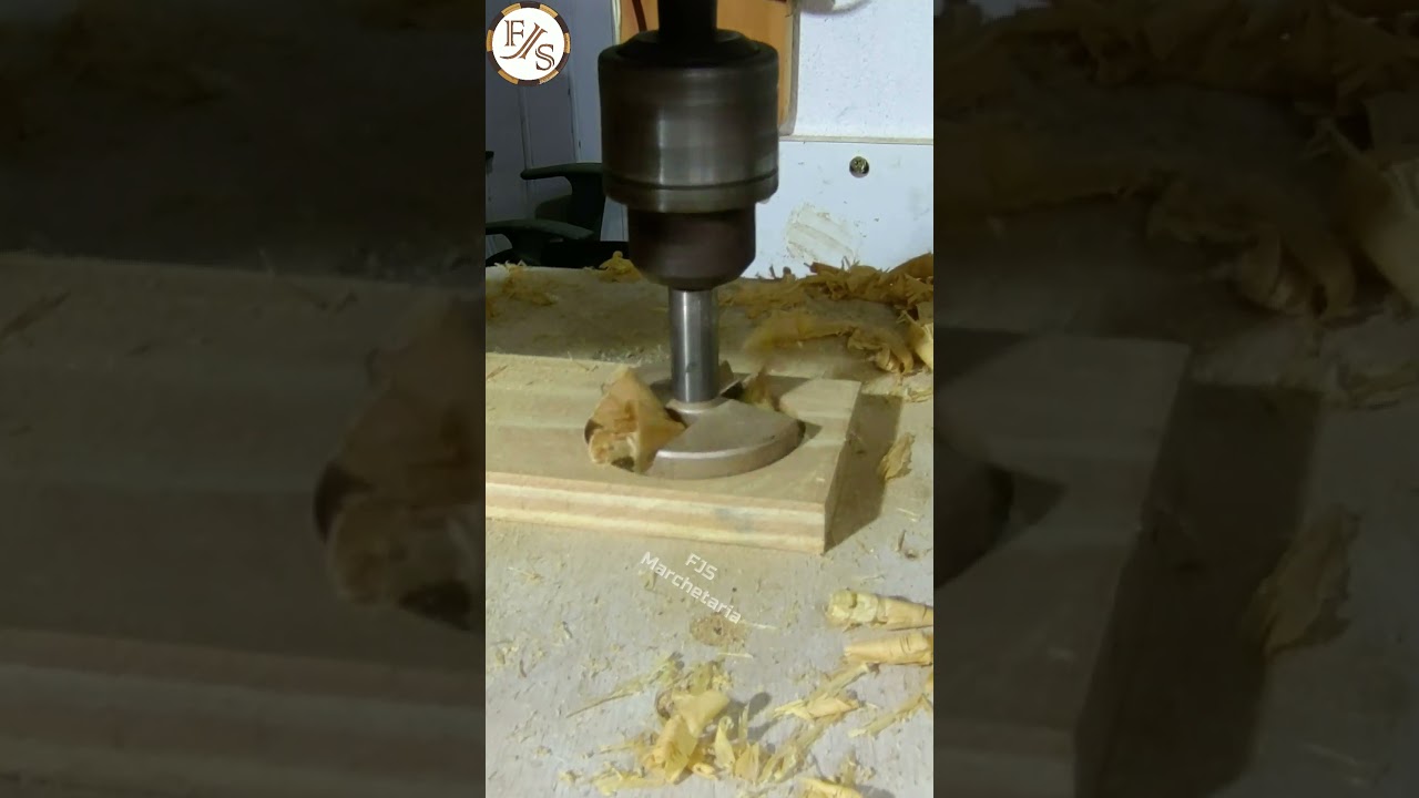Furadeira, novo motor 1 CV e Broca FORSTNER  80 mm.  Fura&ccedil;&atilde;o fica f&aacute;cil.