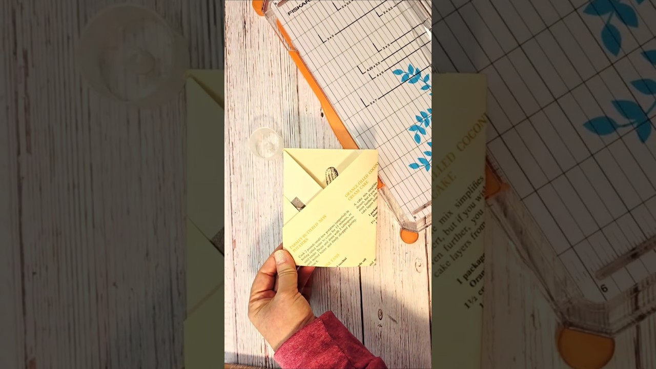 DIY Book Page Pockets ✂️ Easy Junk Journal Idea #junkjournal #papercraft #bookart