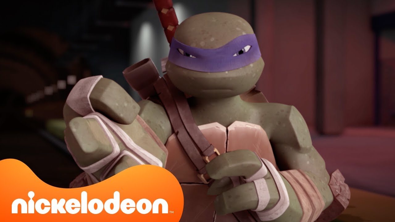TMNT: Las Tortugas Ninja | Leo pelea contra la MUTANTE Karai | Escena completa | Nickelodeon