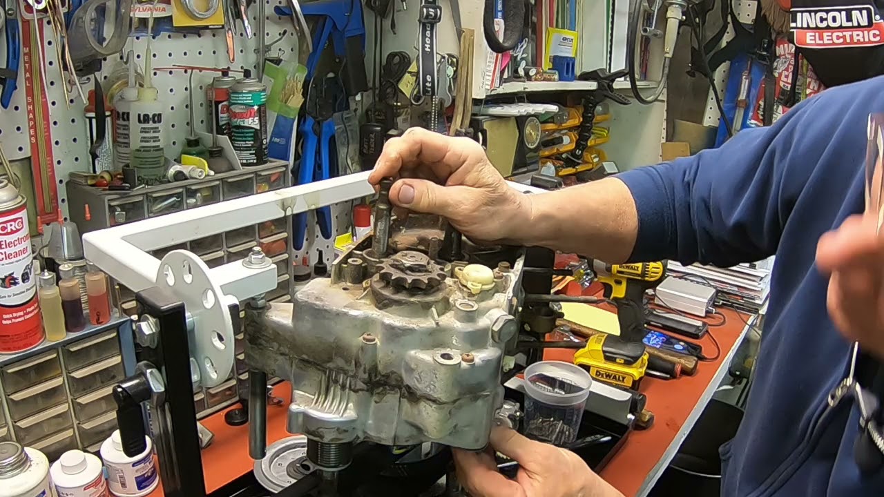 Yamaha AT-1 to CT-1 engine disassembly