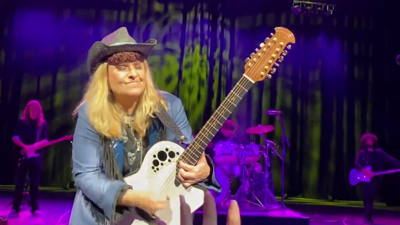 Melissa Etheridge: “Like The Way I Do” Lancaster, PA 8/2/23