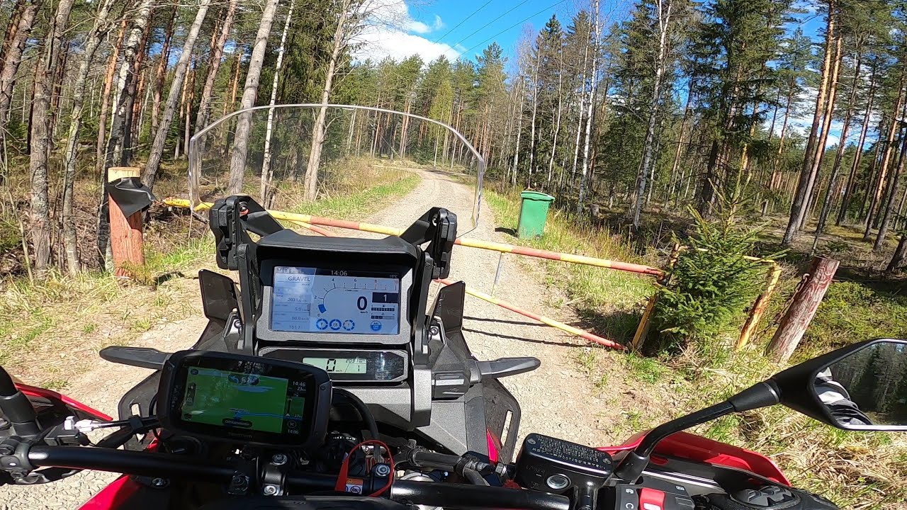 Cafe Lättis - reitillä road blocked