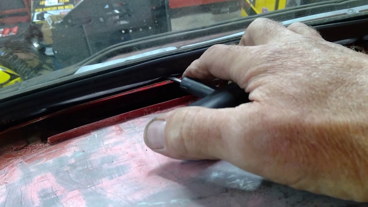 How To Remove Classic Car or Truck Windshield With Gasket