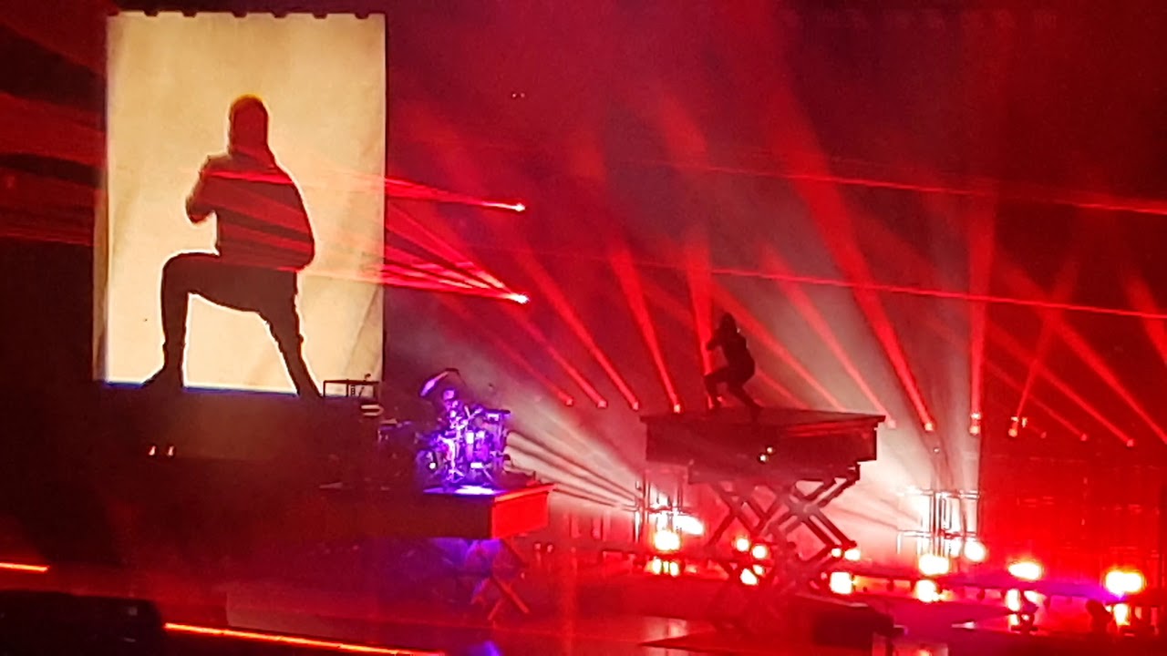 Twenty One pilots- Fairly local live in Prague 16.2.19