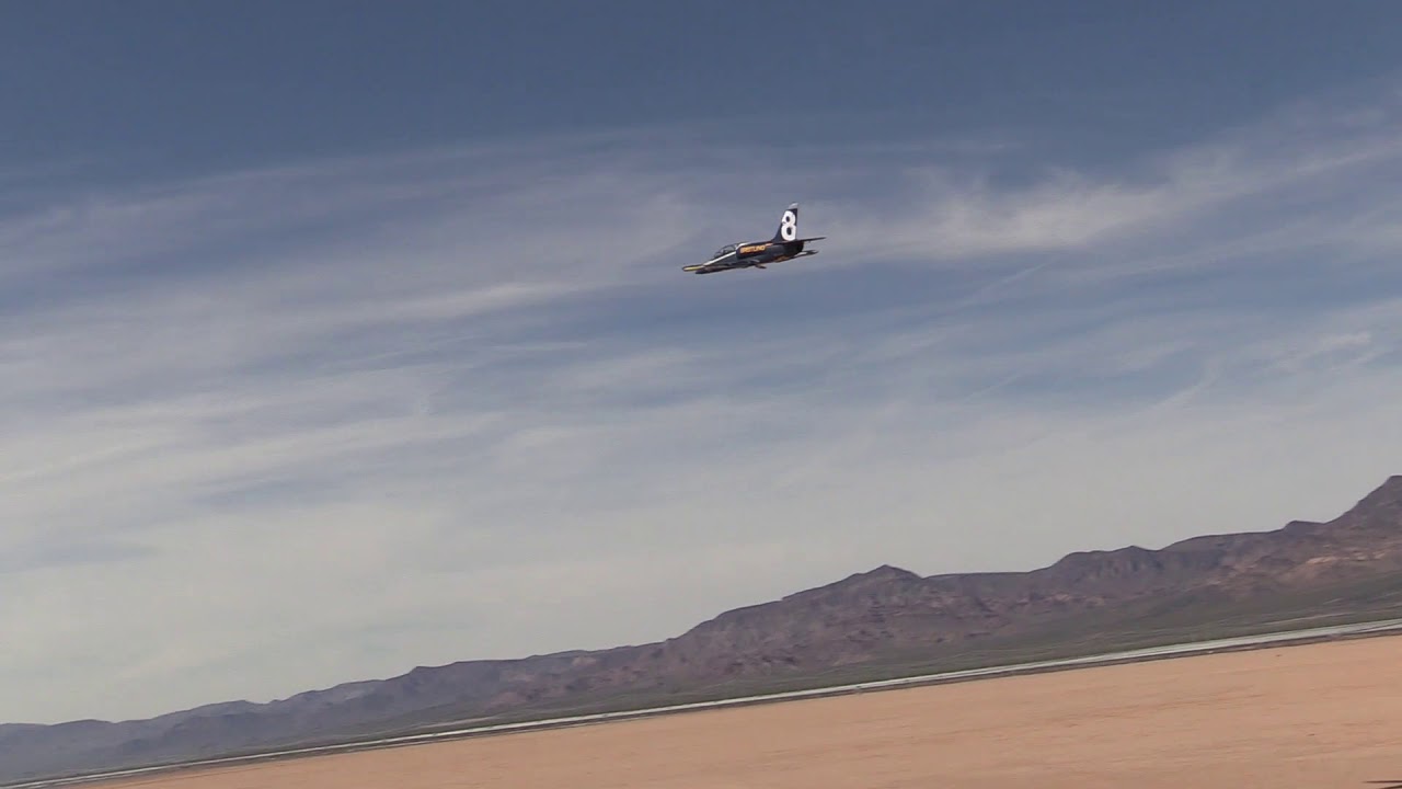 Aerofoam L-39 with Acex80 turbine engine