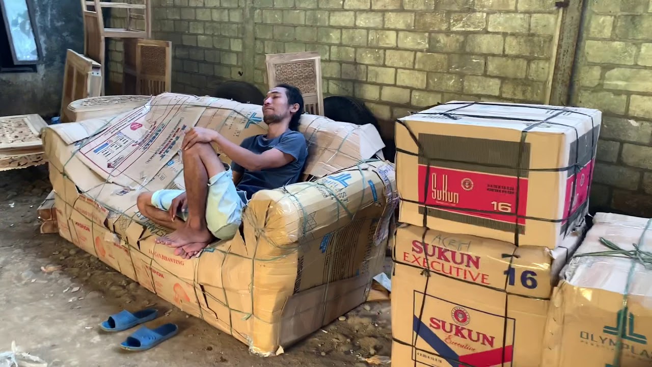 Pepeje proses penyusunan furniture