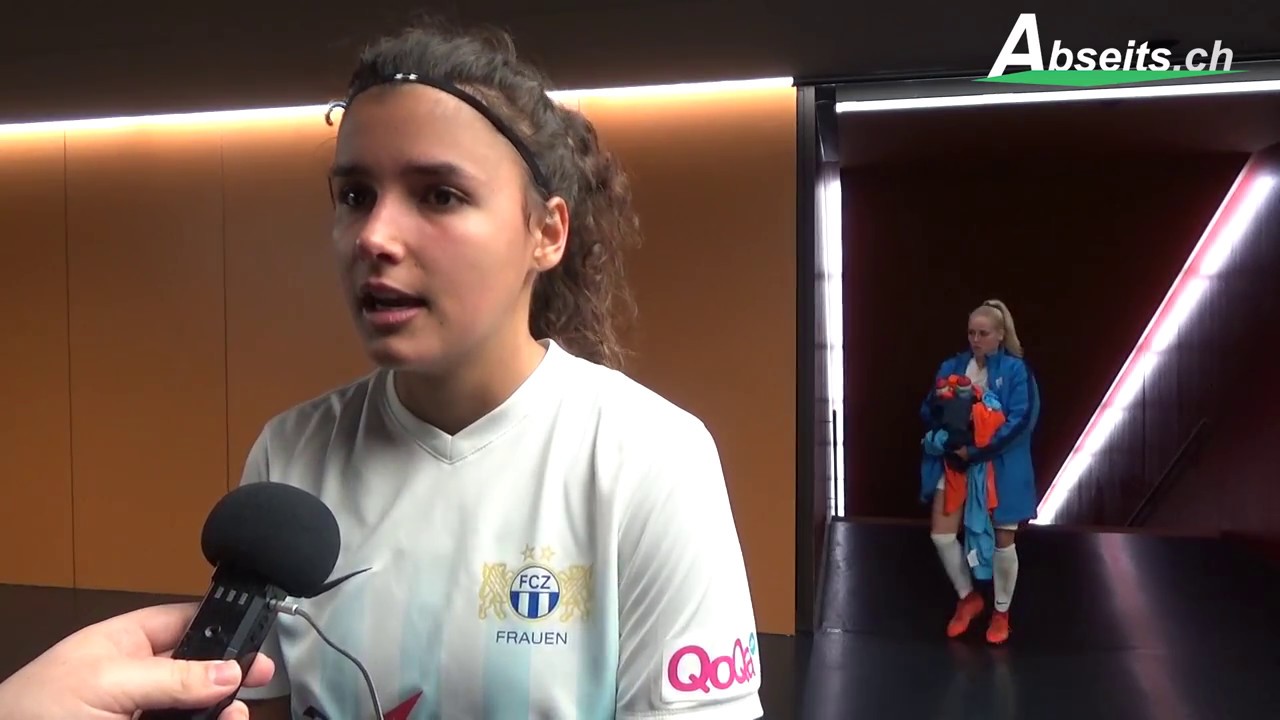 Caroline Abb&eacute;, Cinzia Zehnder, Fabienne Humm, Seraina Friedli - #UWCL - Auf gleicher H&ouml;he E008