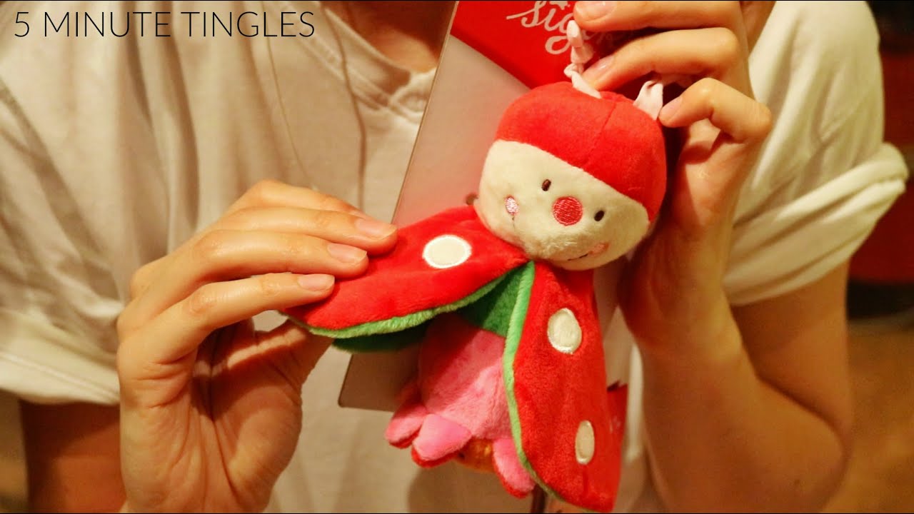 Binaural ASMR ♥ Playing with a SUPER CRINKLY Item