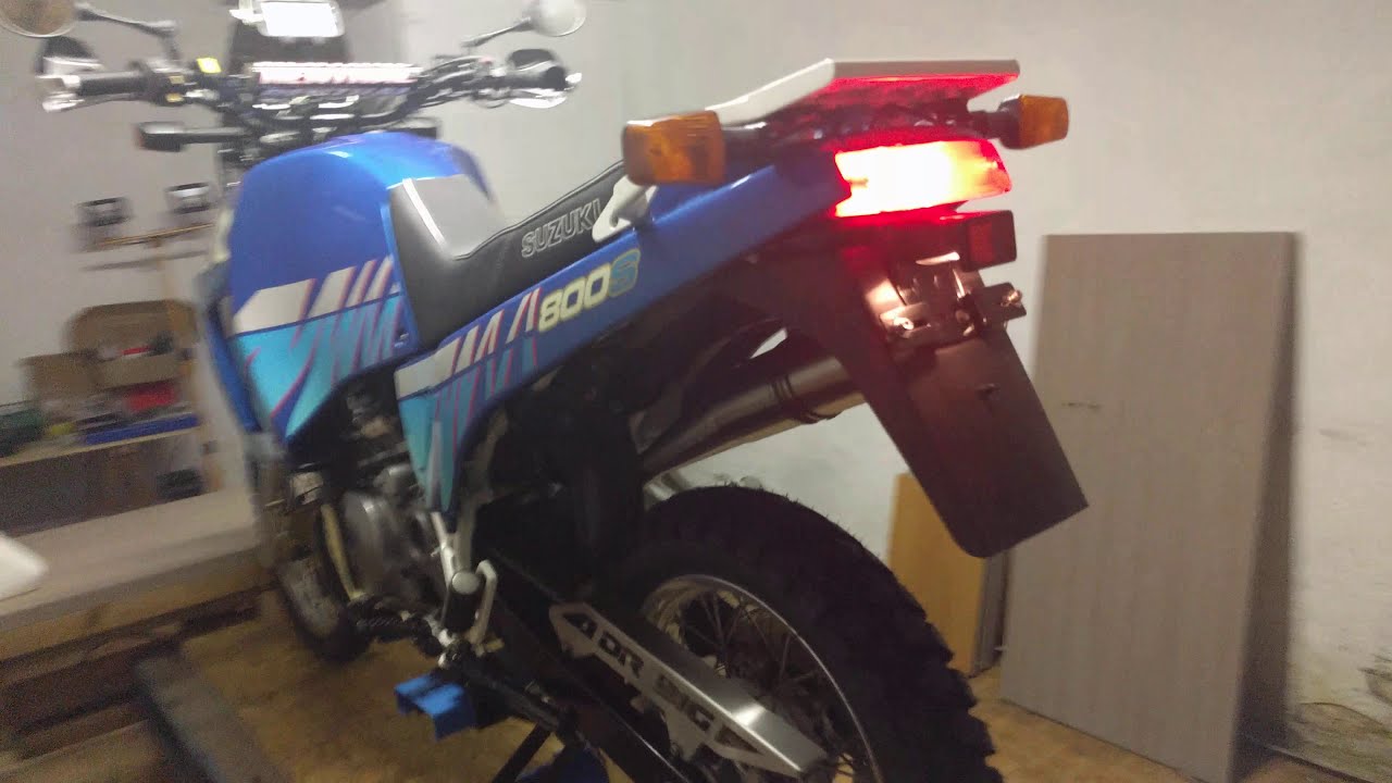 Suzuki DR 800 from 1992 restored