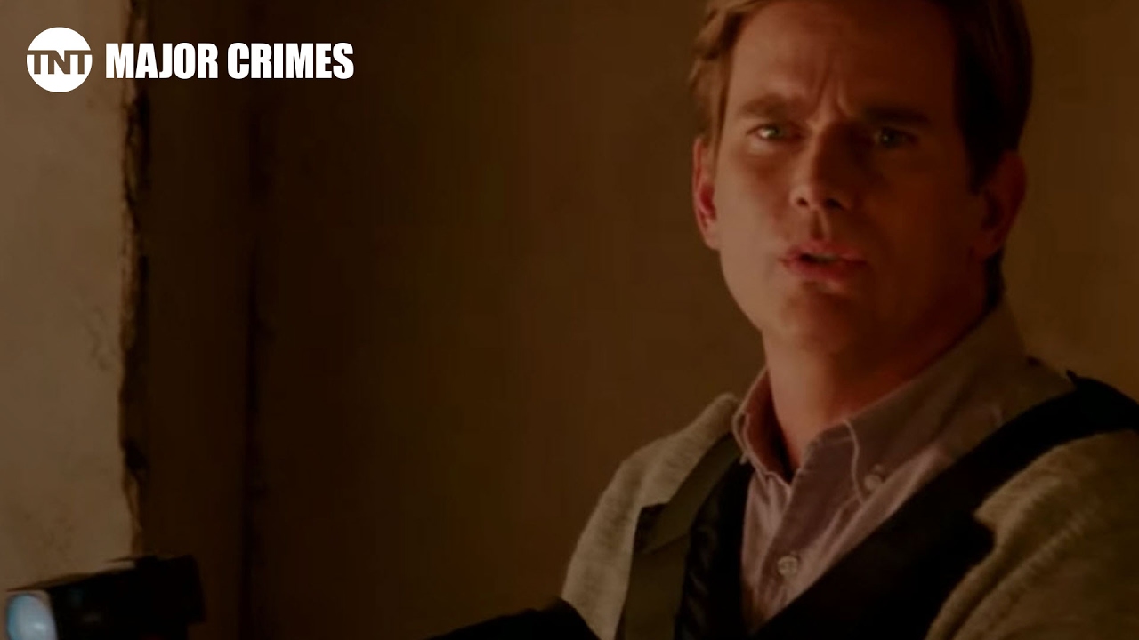 Major Crimes: House Fire [CLIP] | TNT