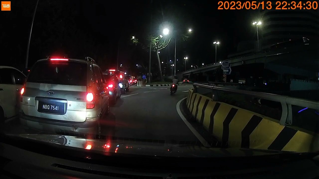 13 May 2023, 10:32 pm, Bank Negara, Jalan Parlimen