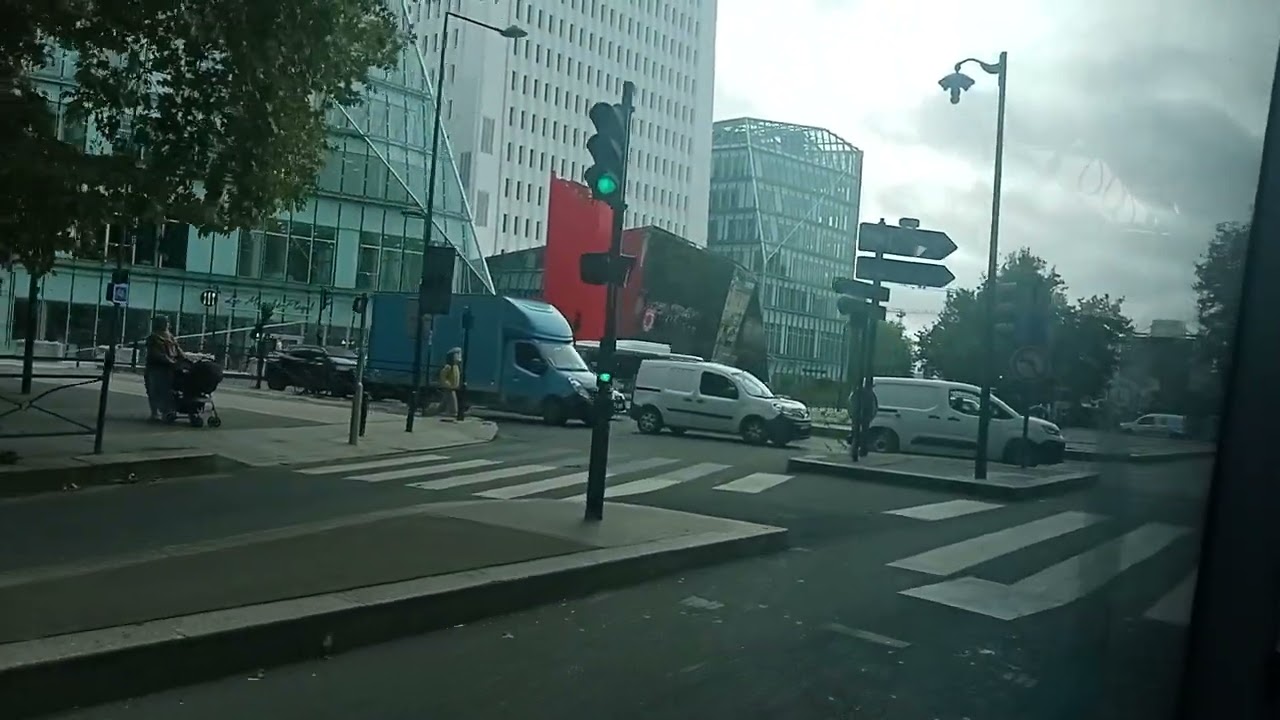 Bus 274 RATP - Bluebus 12m (3p) N°2106 Saint-Denis RER --- Porte des Ternes - Anny Flore
