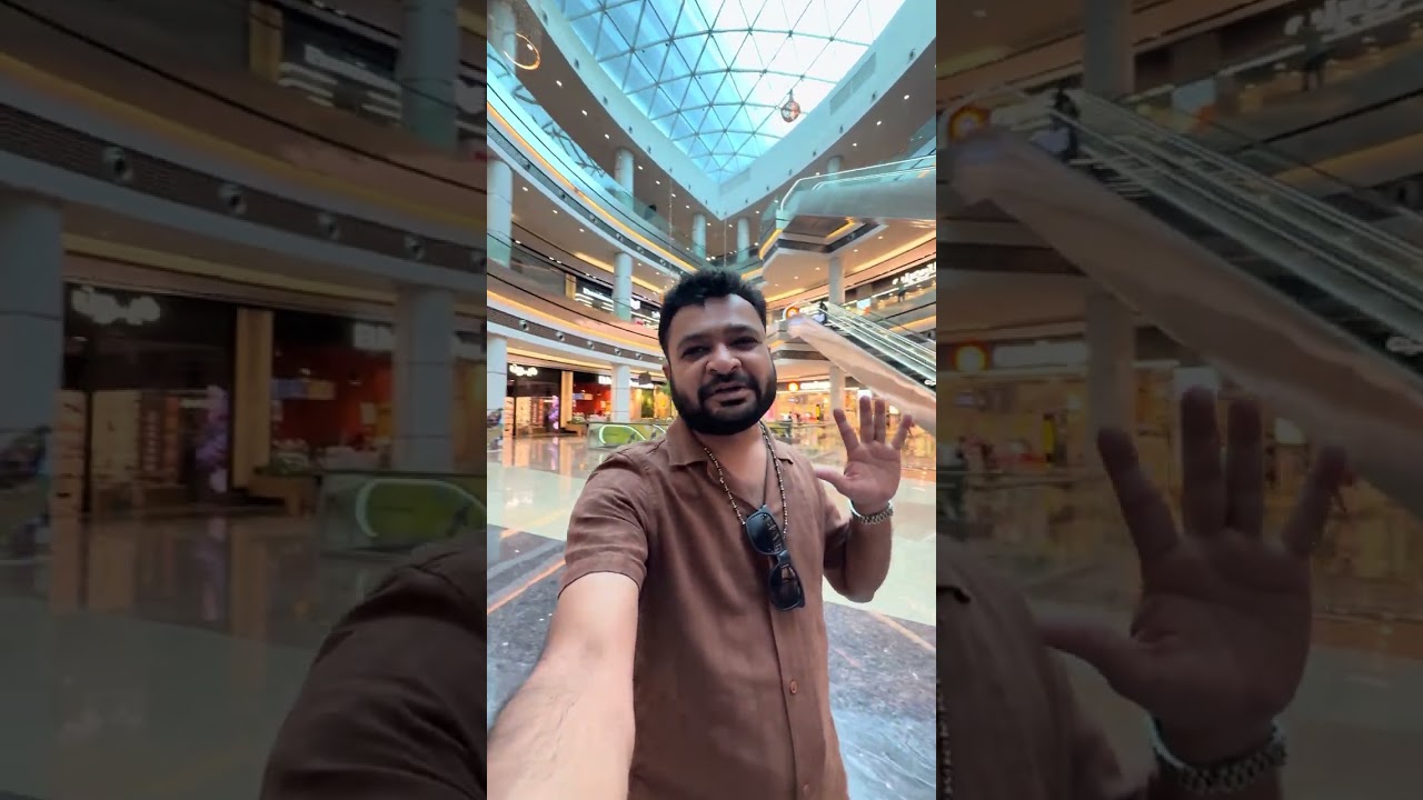 Shopping#vlog #funny #comedy #mall #comedyshorts 