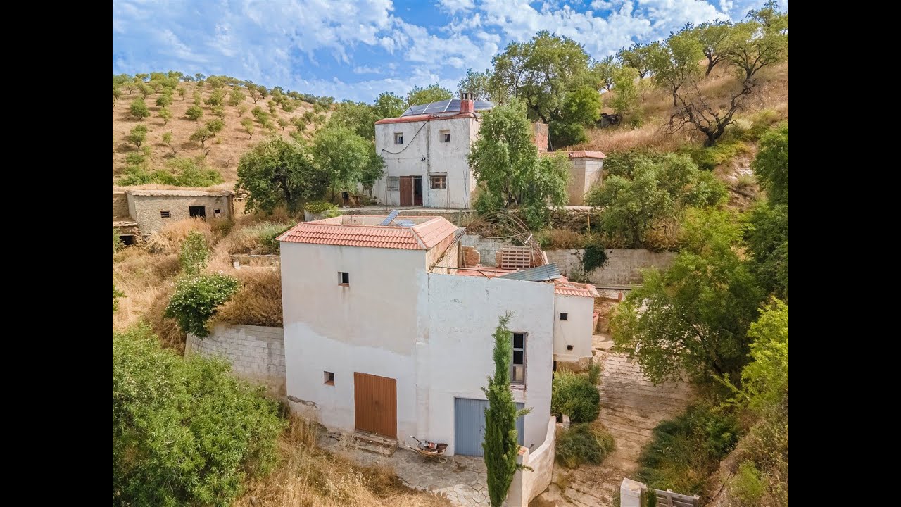 Restoration Project: Two Andalusian Cortijos on 50,000m&sup2; with Mountain Views.