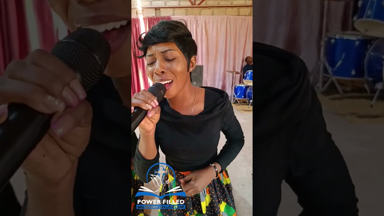PRAISE TEAM