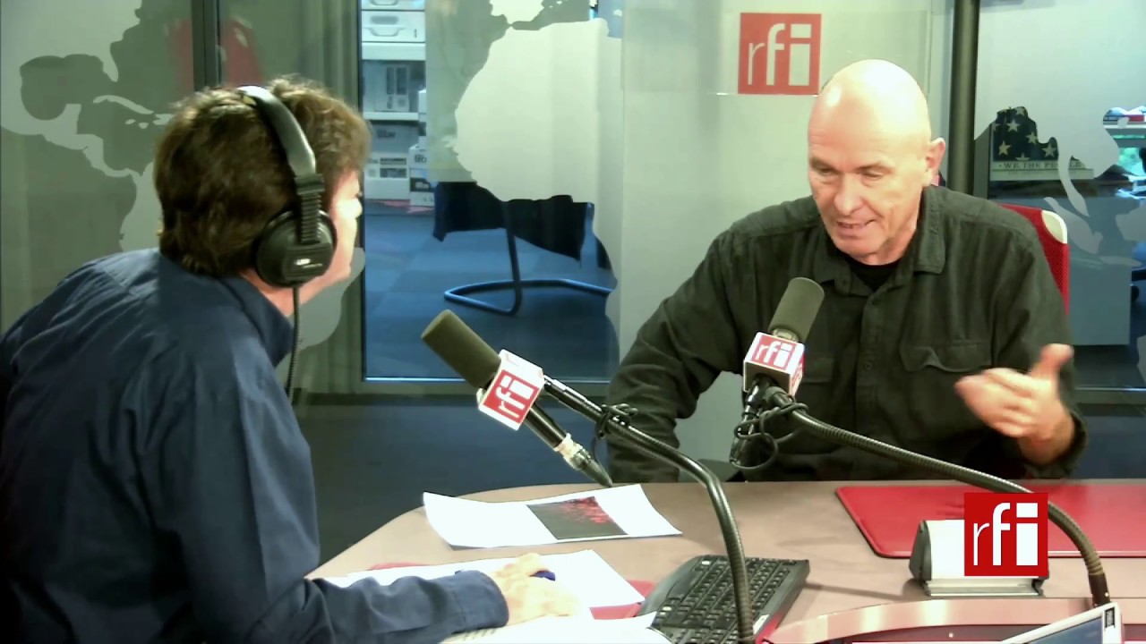 Carlus Padrissa​ de La Fura dels Baus con Jordi Batallé en RFI
