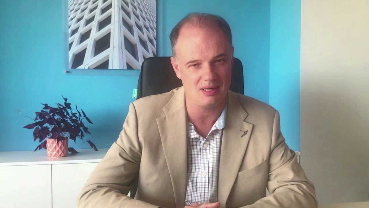 Технический директор компании DIS Group приглашает на  серию вебинаров &laquo;Ныряем в данные&raquo;.