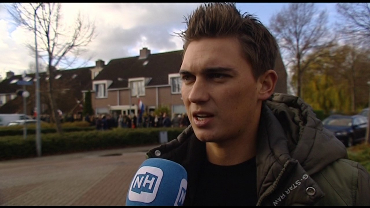 Indrukwekkend afscheid overleden Ritchie (22) in Ursem