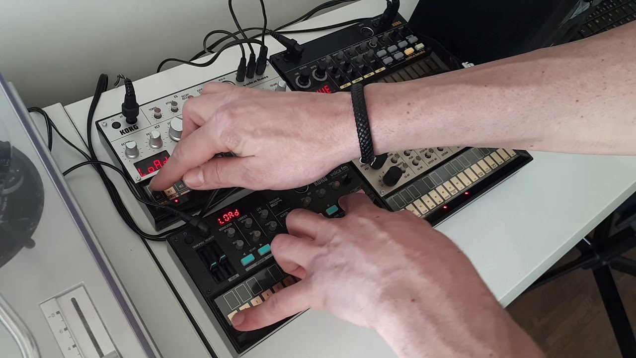 Adam Vox playing Old School Trance on KORG Volca