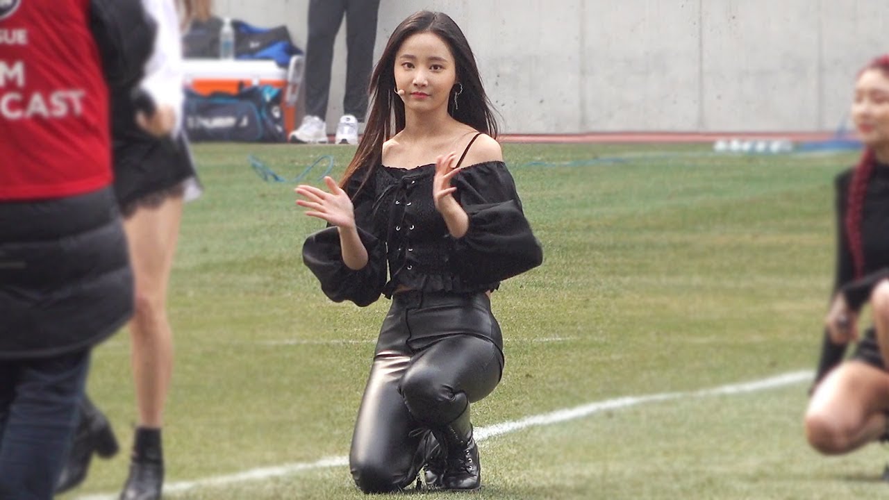 연우(yeon woo) MOMOLAND(모모랜드) BBoom BBoom(뿜뿜) 190302 K리그1 축구 인천vs제주 개막식