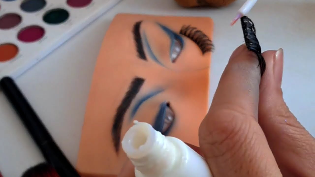 Blue Cut Crease Eye Makeup Tutorial 💙#BlueCutCrease#EyeMakeup#SmokeyEye#MakeupPractice