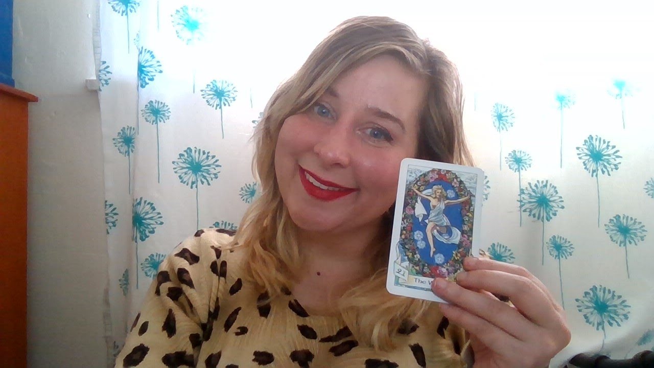 How Does Your Family Member Feel About You Pick a Card Tarot Reading