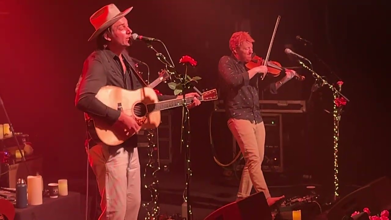 Heart Shaped Box performed by Daniel Rodriguez