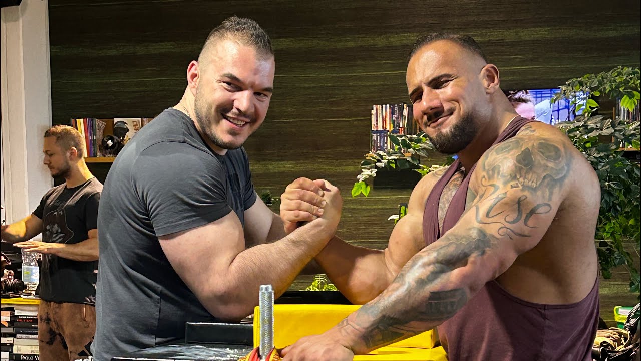 Armwrestling with Leonidas Arkona