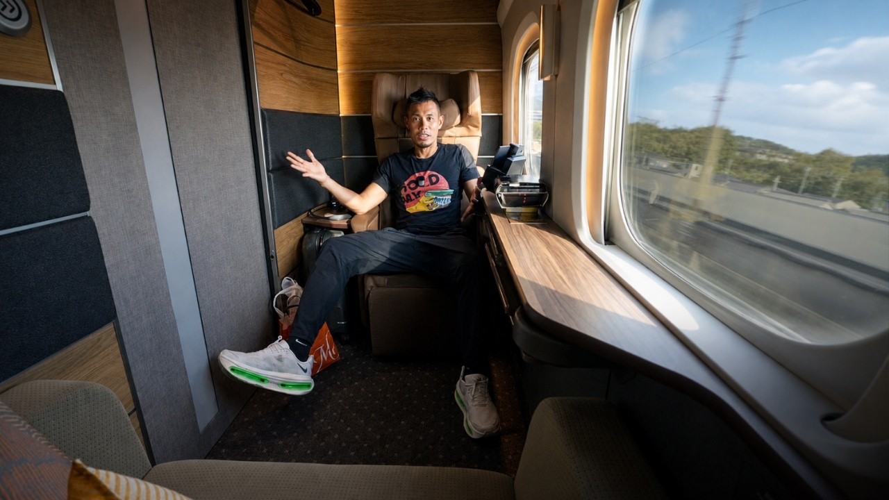 What Japan&rsquo;s $500 Private Shinkansen Supreme Class Train Cabin is like
