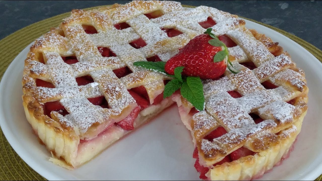 TARTA ENREJADA CON FRESAS Y CREMA PASTELERA
