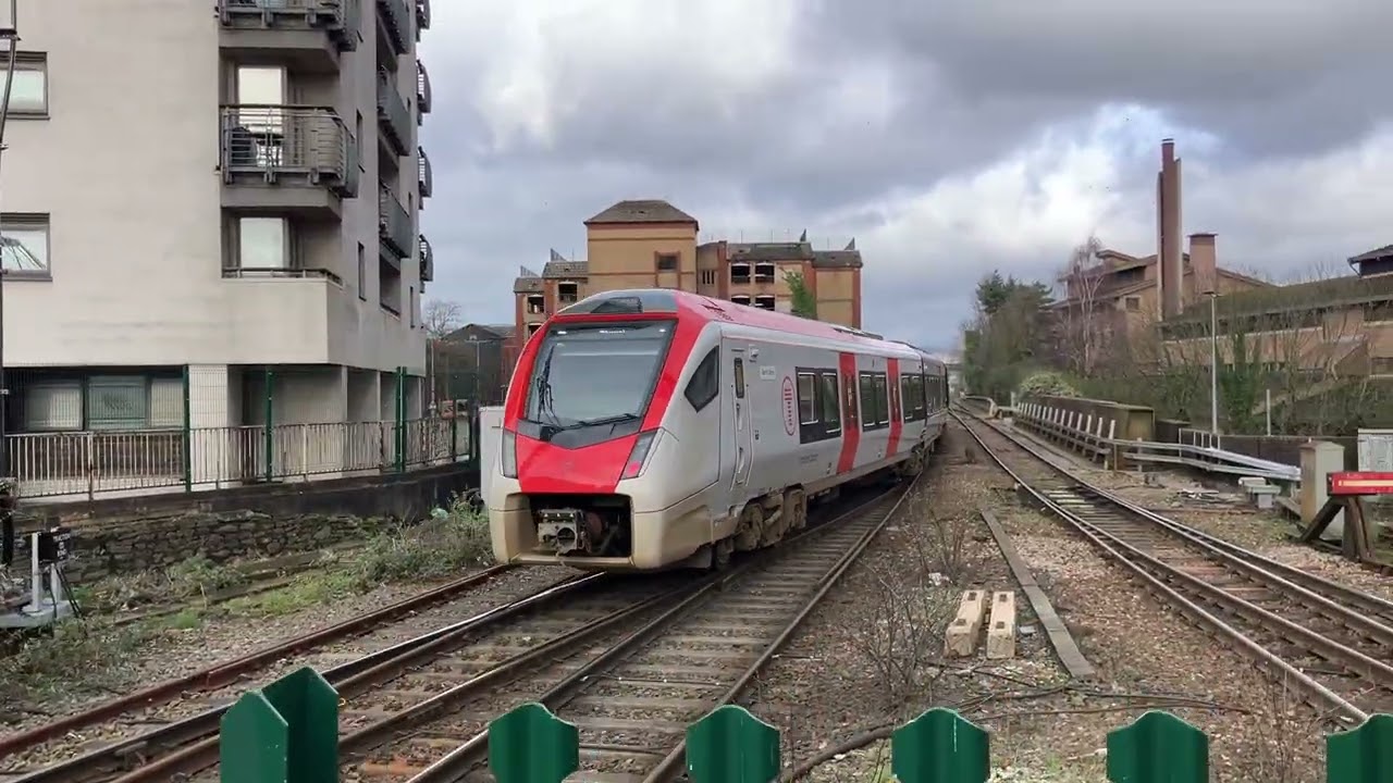 TFW 231 005 GAVIN & STACEY 10:35AM BARRY ISLAND TO RHYMNEY DEPARTING CARDIFF QUEEN STREET PLATFORM 5