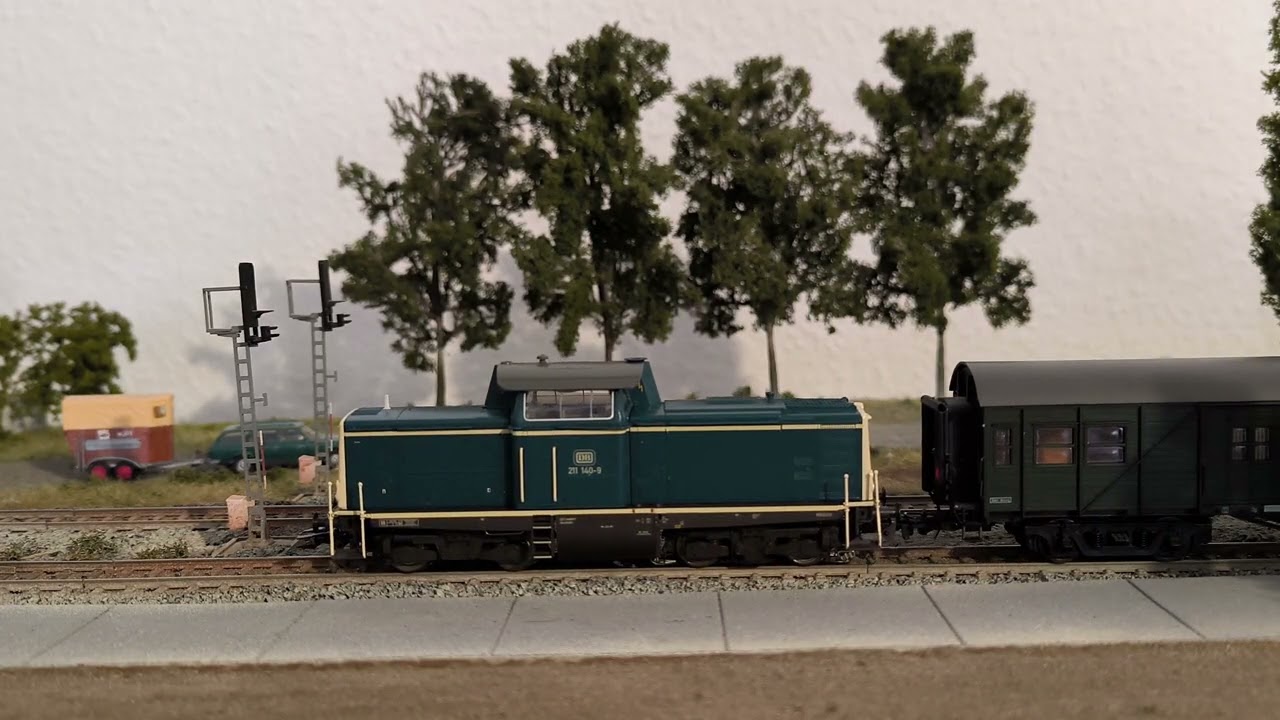 Märklin 38100 211 mit N8332 in Ömpe