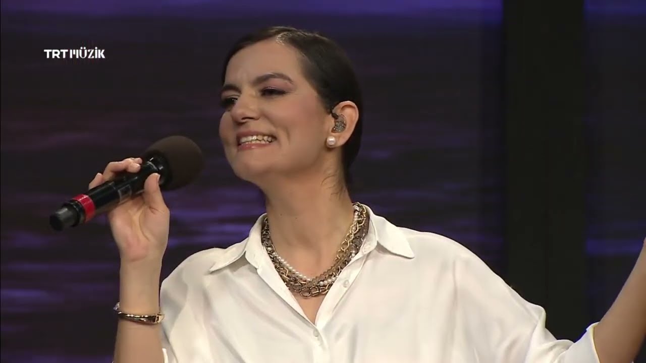 üç yaren / ela gözlü nazlı yari / selcan kökçen şahin