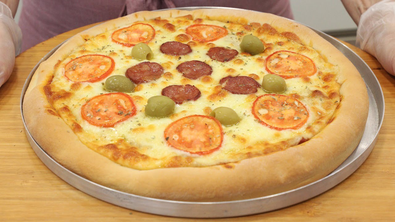 MASSA DE PIZZA FEITA EM CASA IGUAL DA PIZZARIA! VOCÊ NÃO VAI QUERER OUTRA RECEITA! - Isamara Amâncio