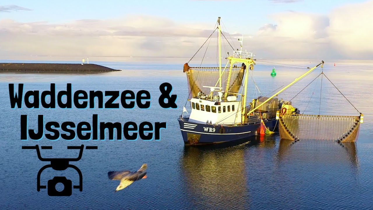 Visserij in de vroege ochtend op de Waddenzee