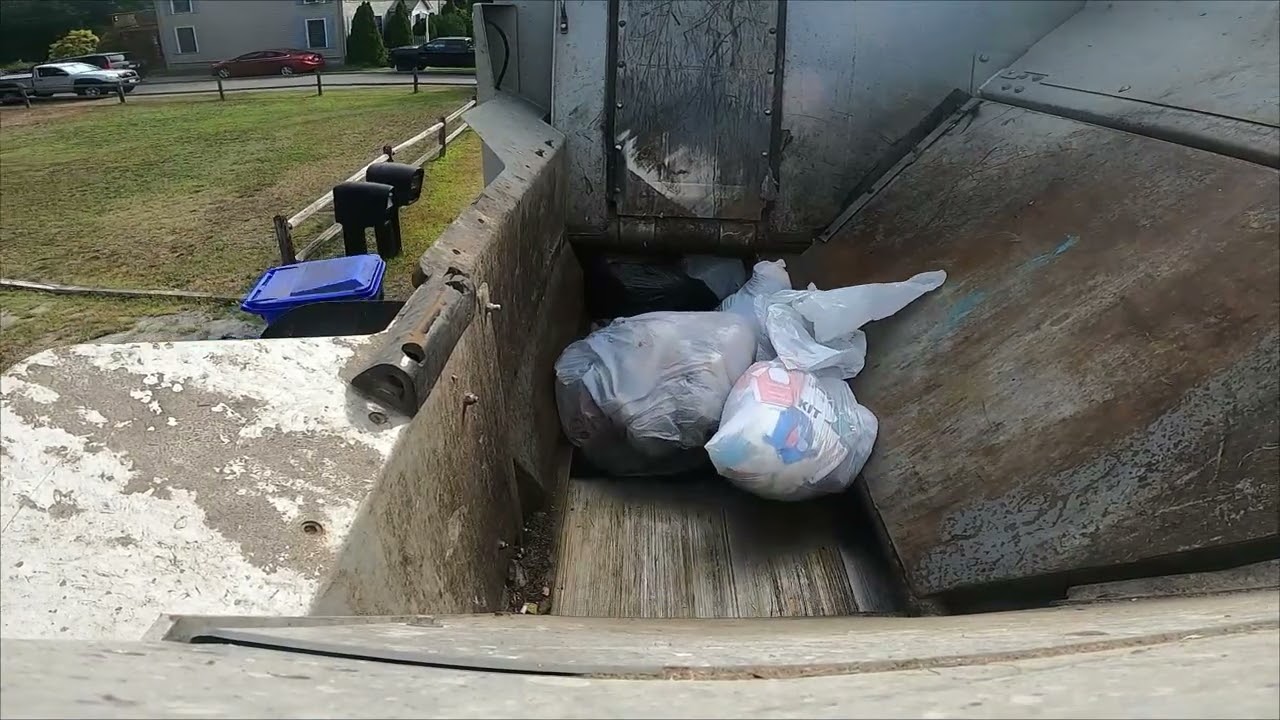 Trash Recycle Hopper View 1hr (H66)