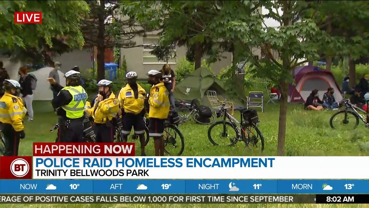 Officials dismantle homeless encampment at Trinity Bellwoods Park