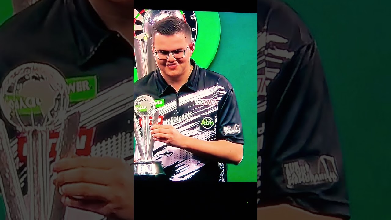 Herzlichen Glückwunsch an Luke Litter der das Dart Turnier gewonnen hat 