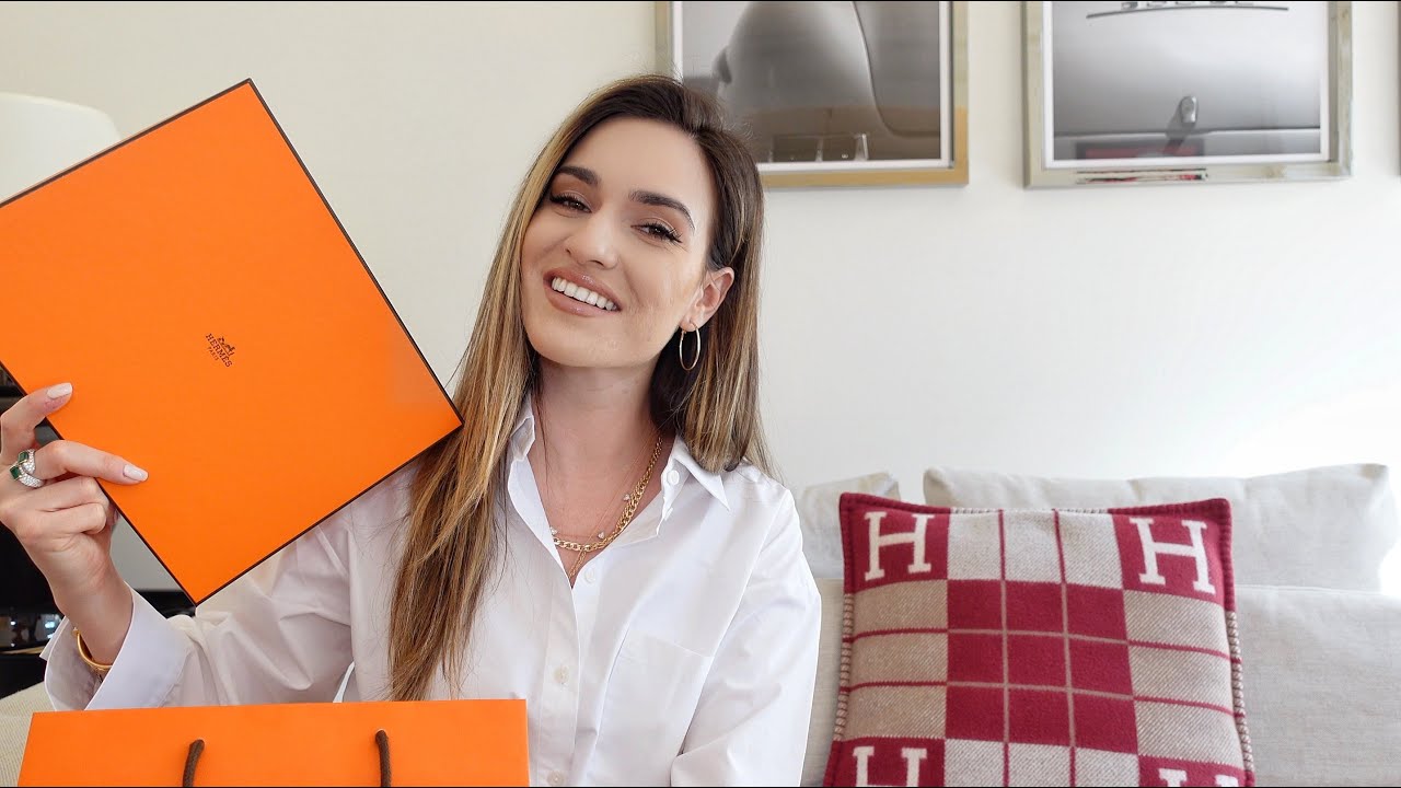 HERMES ORAN SANDALS REVIEW - Narrow Feet | Are they REALLY Worth it?🤭 | Crishya