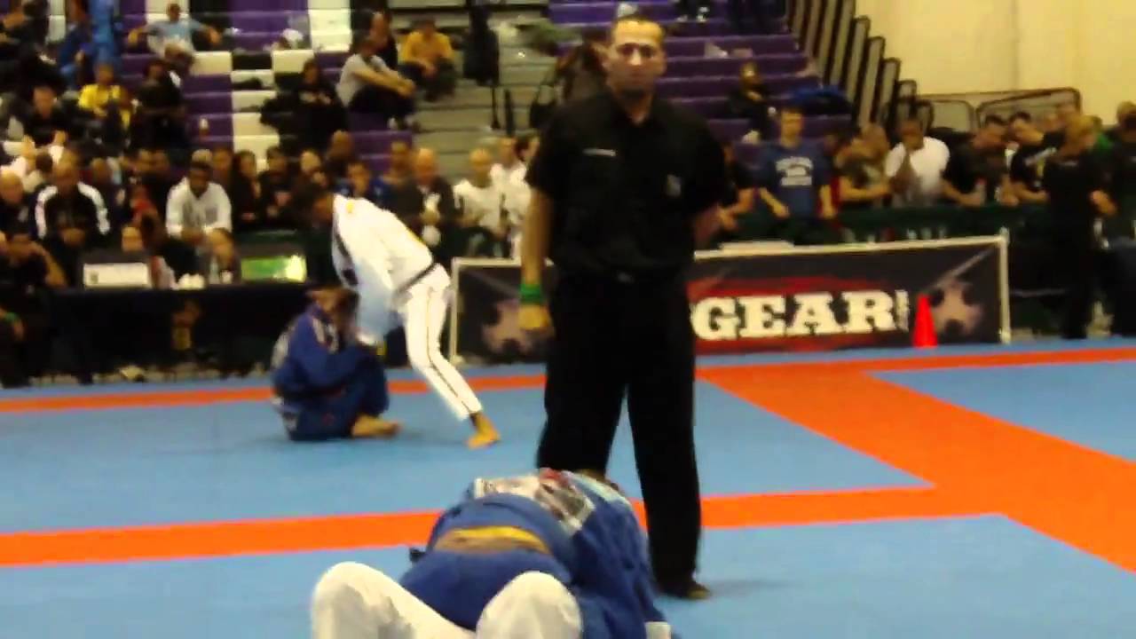 Michelle Welti (Dave Trader JJ) vs Aisha Hughes (Gracie Barra)