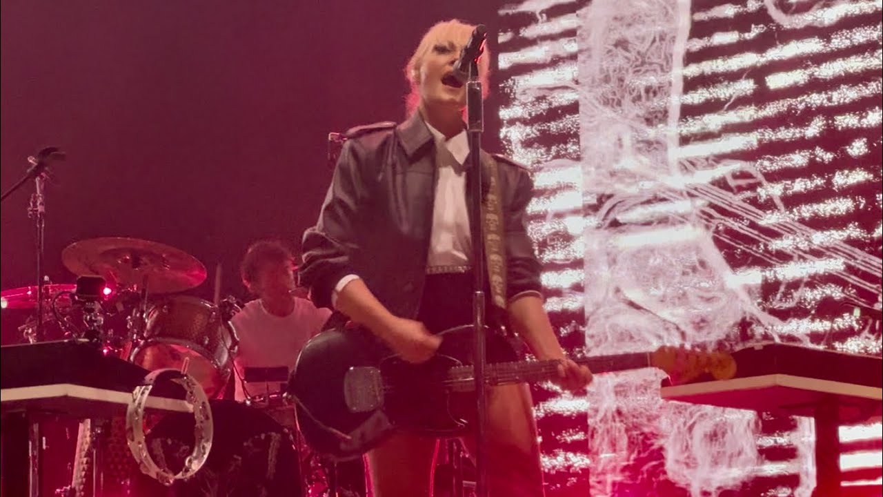 Metric - Gold Guns Girls (Toronto 2025)
