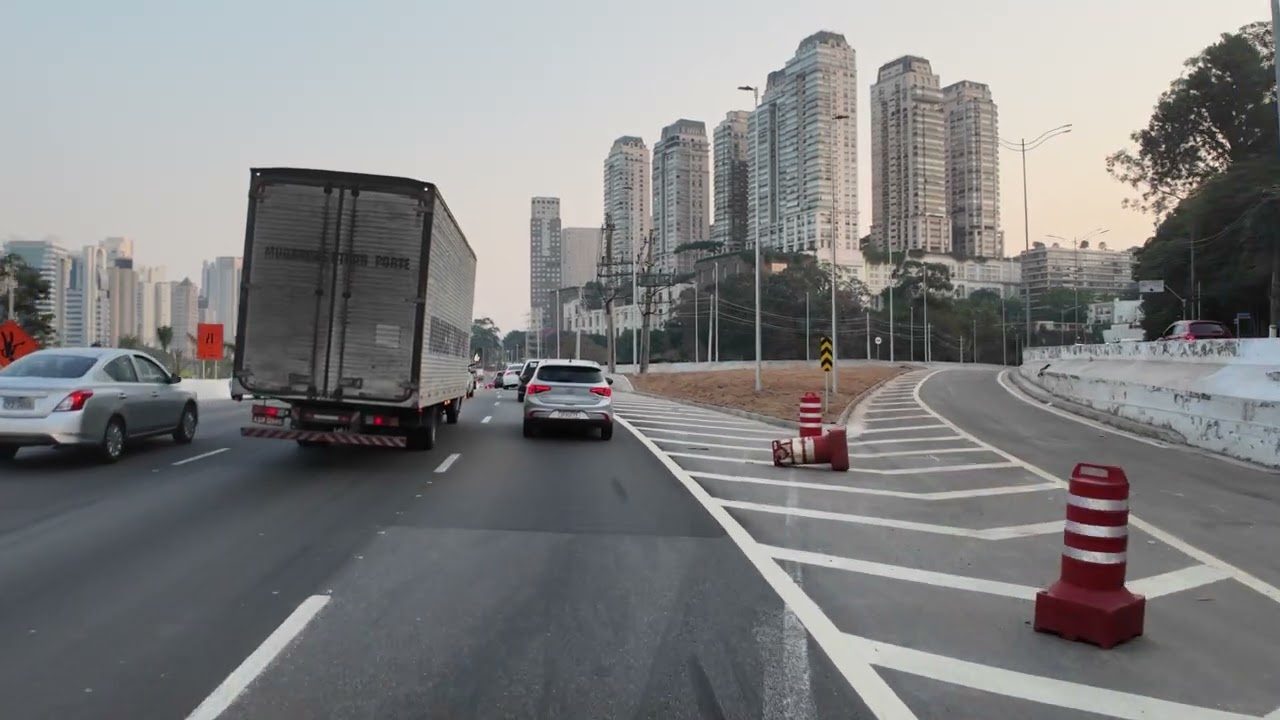 Exploring Marginal Pinheiros: A Cinematic Ride with DJI Osmo Pocket 3