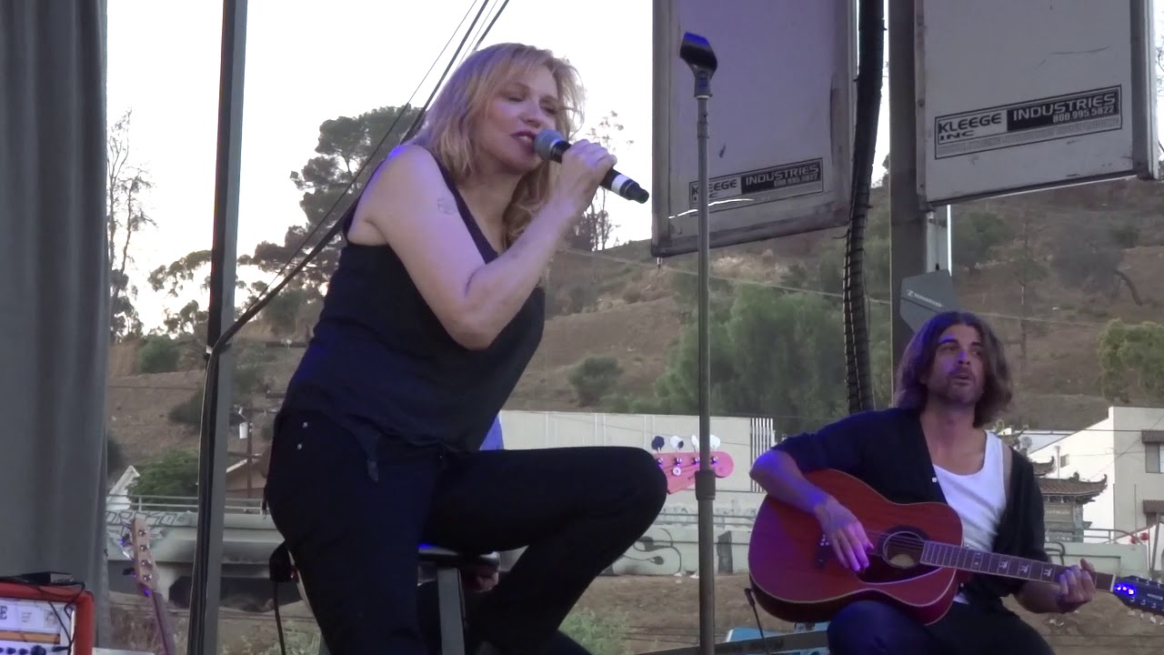 Courtney Love | Doll Parts (Hole) | live YOLA DÍA Festival, August 18, 2019
