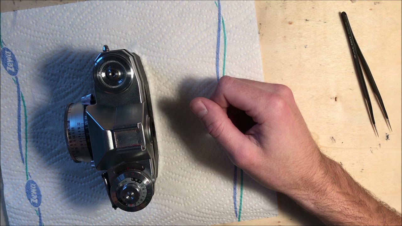Contaflex IV CLA Repair [part 1/7] - removal of the top cap