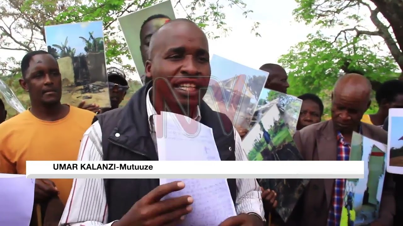 Bazzeeyo ku ttaka kwe baagobwa, ababadde babundabundira ku kkanisa beekanamye